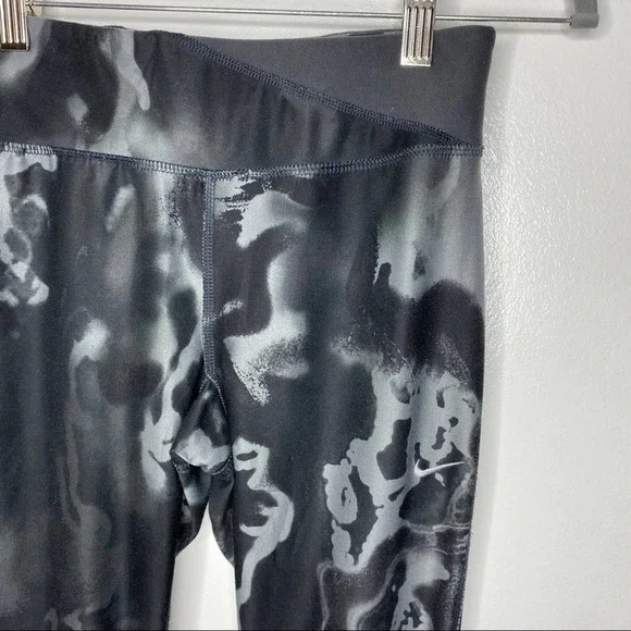 Nike Running Black and Grey Capri Leggings - Picture 2 of 8